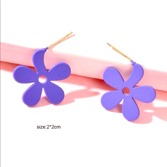 7/$35🍄Groovy Y2K Funky Purple Flower Retro Earrings • NWT - Picture 3 of 5